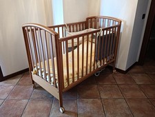 Lettino Pali Color Ciliegio (incluso Materasso)