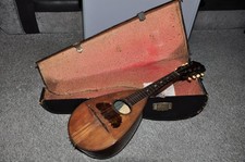 Antico mandolino italiano con