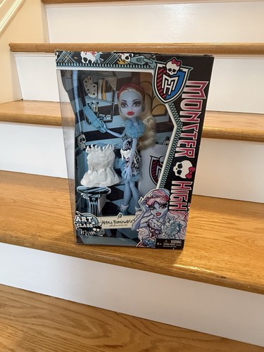 Monster high art - class, abbey