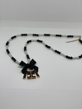 Collana lunga bianca nera Moda