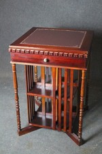 MODERNARIATO 900 LIBRERIA