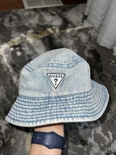 Cappello Guess Bucket, ottime