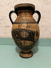 Anfora greca con coperchio in