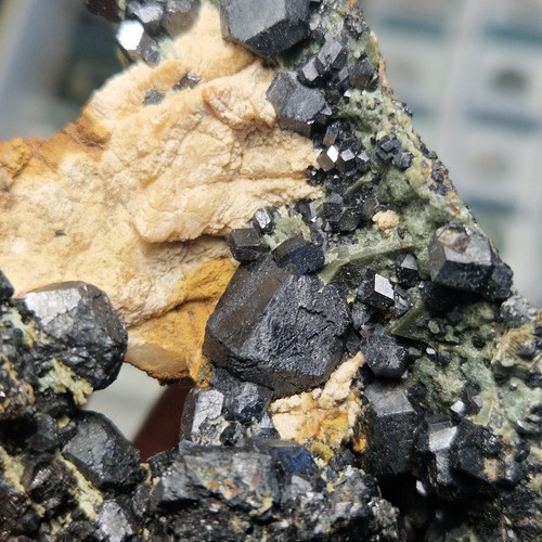 Minerali magnetite dolomite - minerali:,