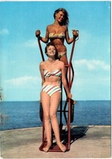 Vintage Pin-Up Bathing