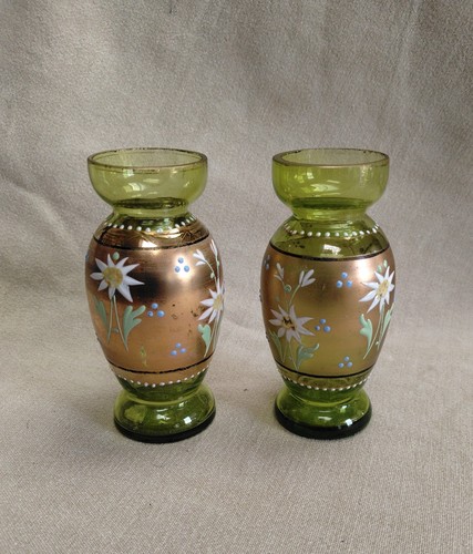 Vase green art glass - art,