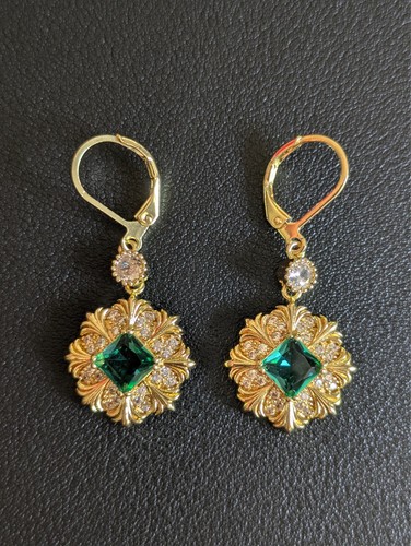 Boucles oreilles dorées - boucles, d'oreilles