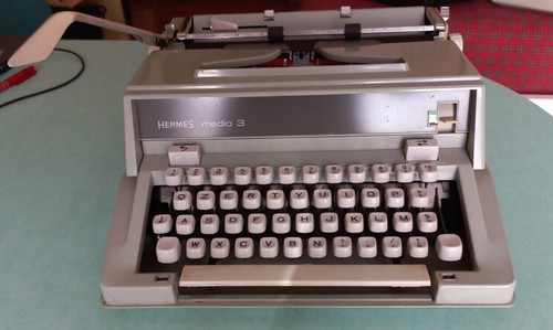 Macchina scrivere hermes - da,