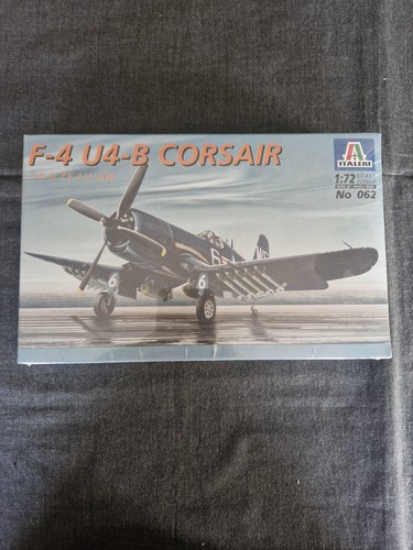Corsair f4u italeri 72 - corsair, f4u-4b