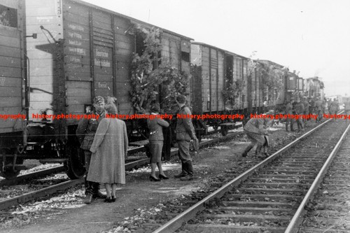 F024085 wehrmacht soldiers - f024085,