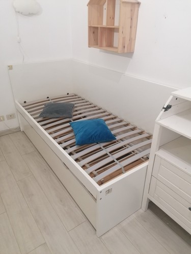 Letto singolo con - con,