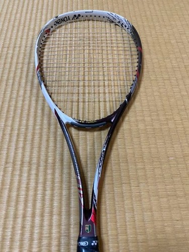 YONEX