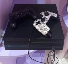 play station 4 pro usata