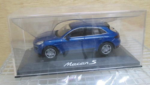 Minichamps porsche macan - 1:43,
