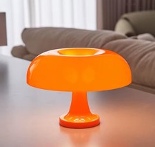 Lampada Da Tavolo Di Design