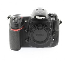 Nikon D300 n°4085805 –