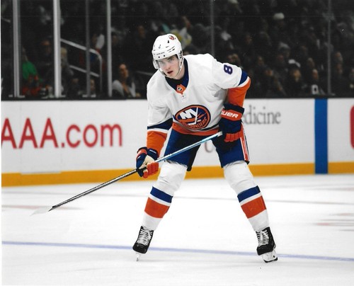 Noah dobson unsigned - dobson, photo