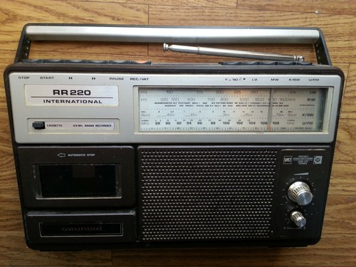 Grundig 220 int mw - rr, fm/mw/sw