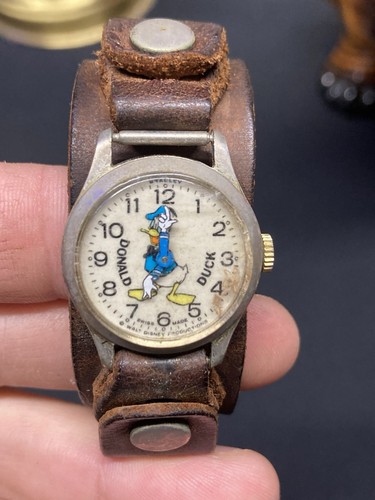 Vecchio orologio polso - vecchio,