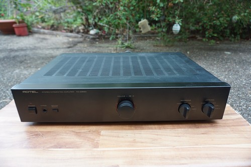 Amplificatore integrato - , di