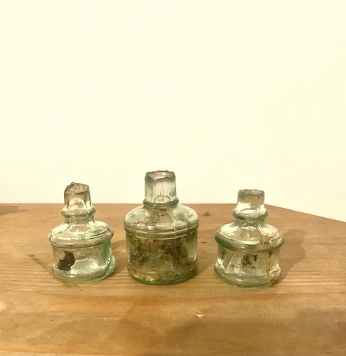 Bottiglie inchiostro - di,