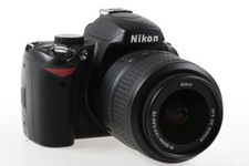 Nikon D60 con AF-S DX 18-55mm
