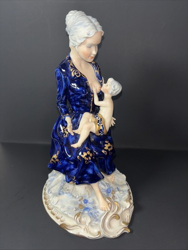 Rara statuina porcellana