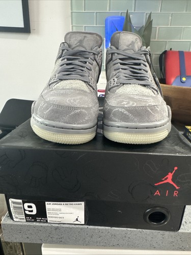 Air jordan retro kaws - jordan,