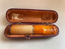 Antico bocchino in ambra e