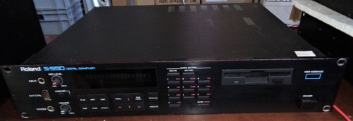 Roland s550 digital sampler - roland,