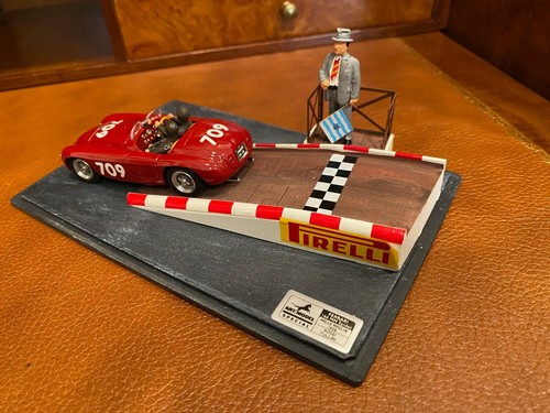 Art diorama la rampa - |,