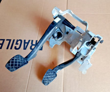 PEDALIERA FRENO E FRIZIONE 8W1721117 AUDI A4  b9 ANNO 2019