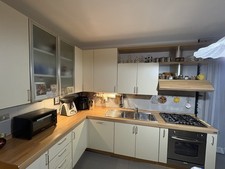 cucina completa di elettrodomestici usata