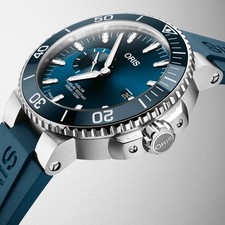 Oris Aquis Small Second Date