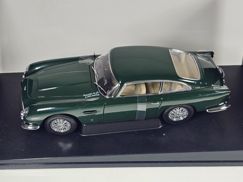 Modellino autoart scala 18 - autoart,