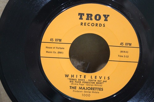 Majorettes the white levis - majorettes,, the----white
