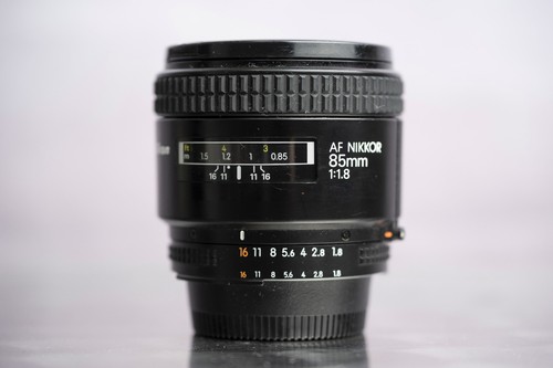 Nikon nikkor 1 8 af - nikon,