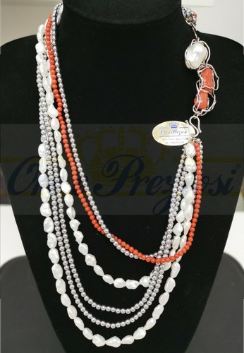 Collana con perle - ,, corallo