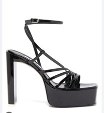 Sandali con cinturino The