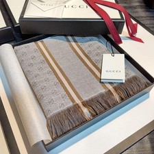 Nuova sciarpa Gucci scialle