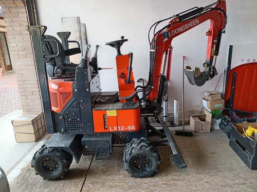 Mini escavatore ruote - a,