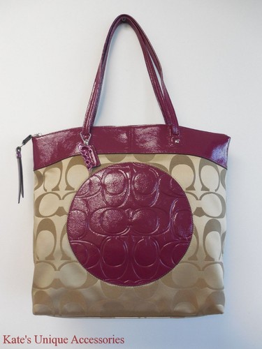 Borsa nuova con etichette
