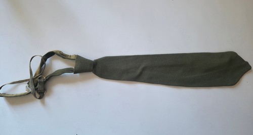 Originale cravatta verde