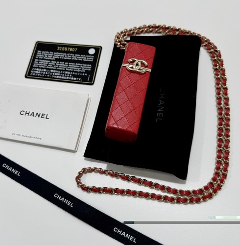Collana cordino rossetto