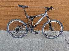 Bici GT iDrive sospensione