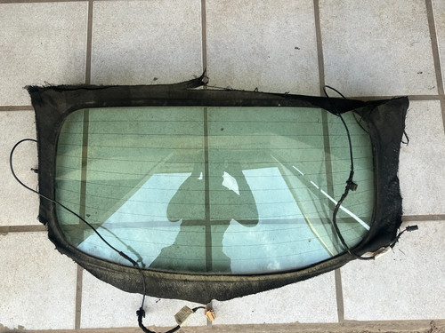 New beetle cabrio - vw, 1y