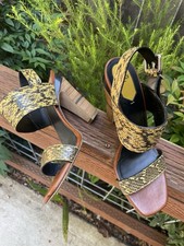 Tacchi in pitone Fendi taglia