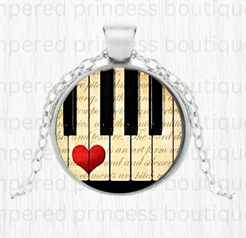 Tasti pianoforte con cuore - tasti,