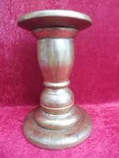 Bella Colonna In Legno, Base