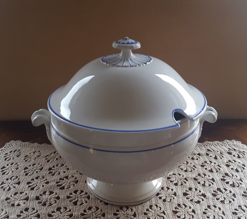 Tureen italian pottery 1900 - -, (1900